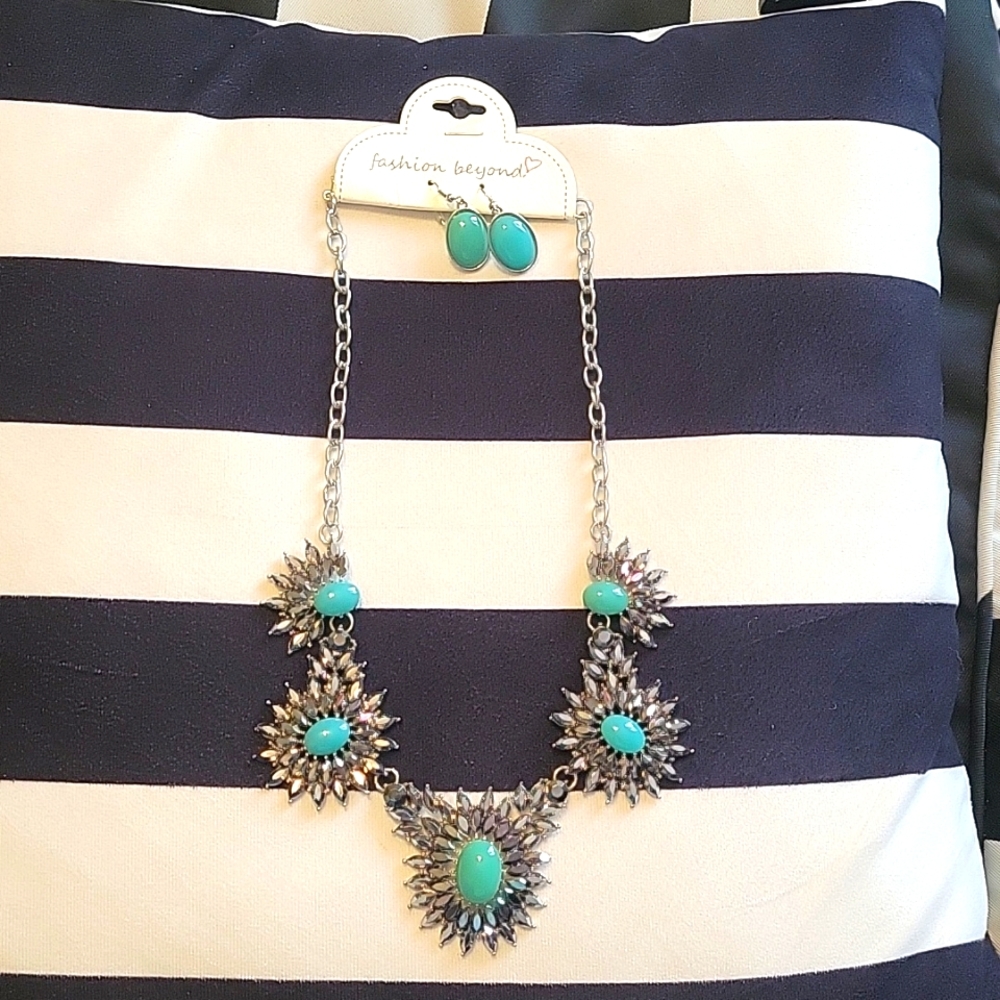 Earrings and necklace set